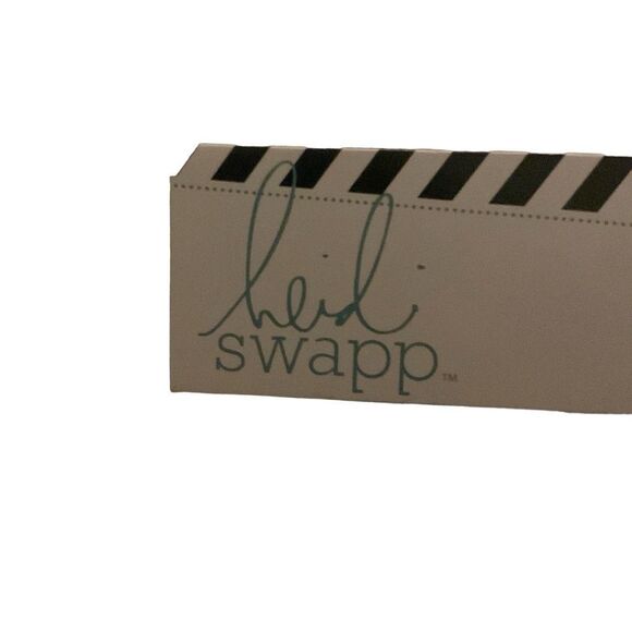 NEW Heidi Swapp Keepsake Album Brand New! Great Gift - Picture 2 of 6